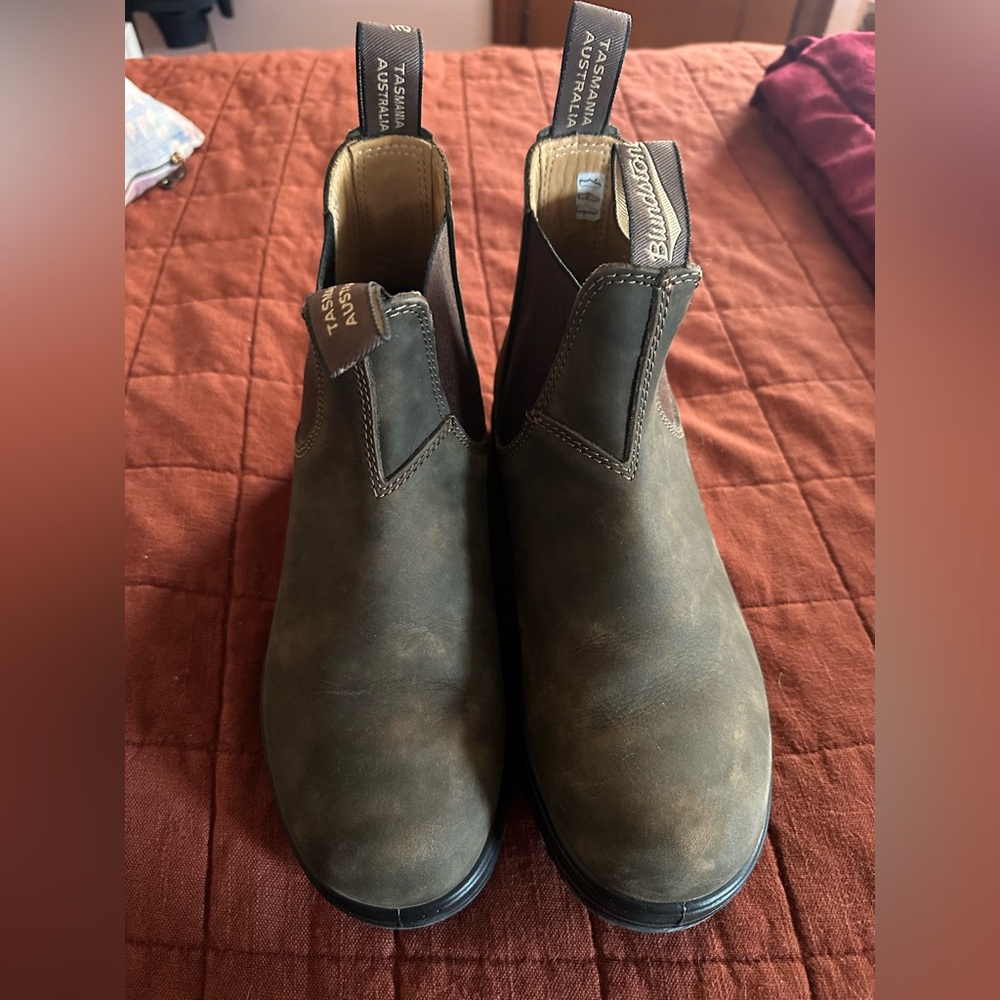 Blundstone 585 rustic brown barely worn